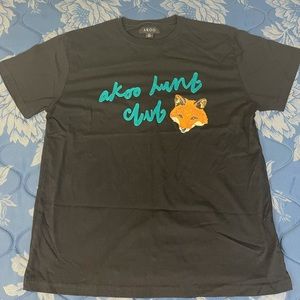 Men Akoo Tee